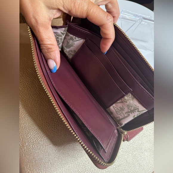 PRISTINE Vivienne Westwood Long Zip Round Wallet in Dusty Rose Saffiano - Picture 3 of 17